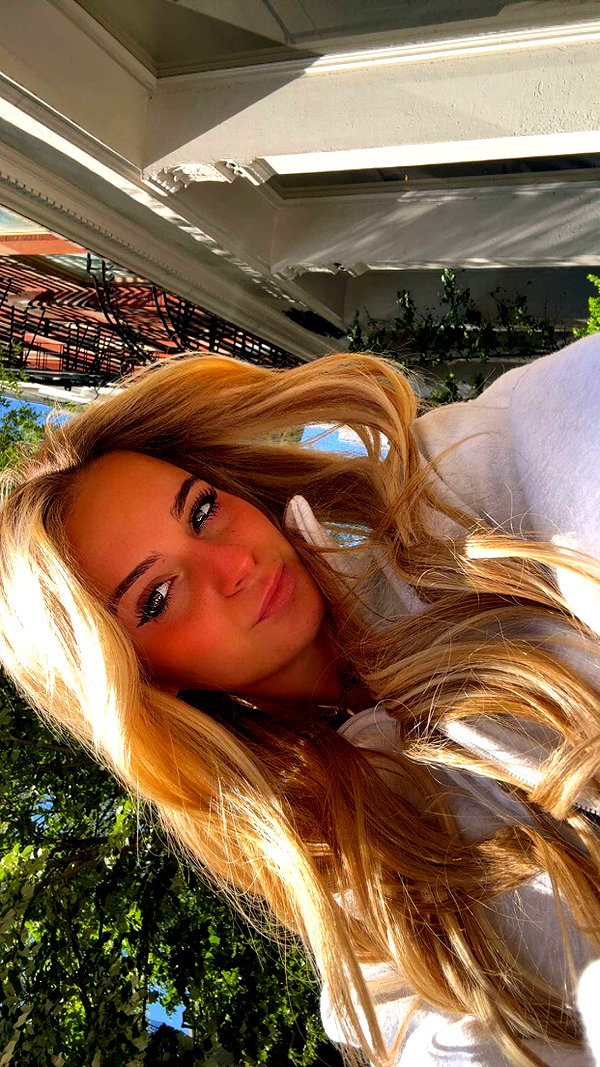kaitlyn_krems snapchat image archive image