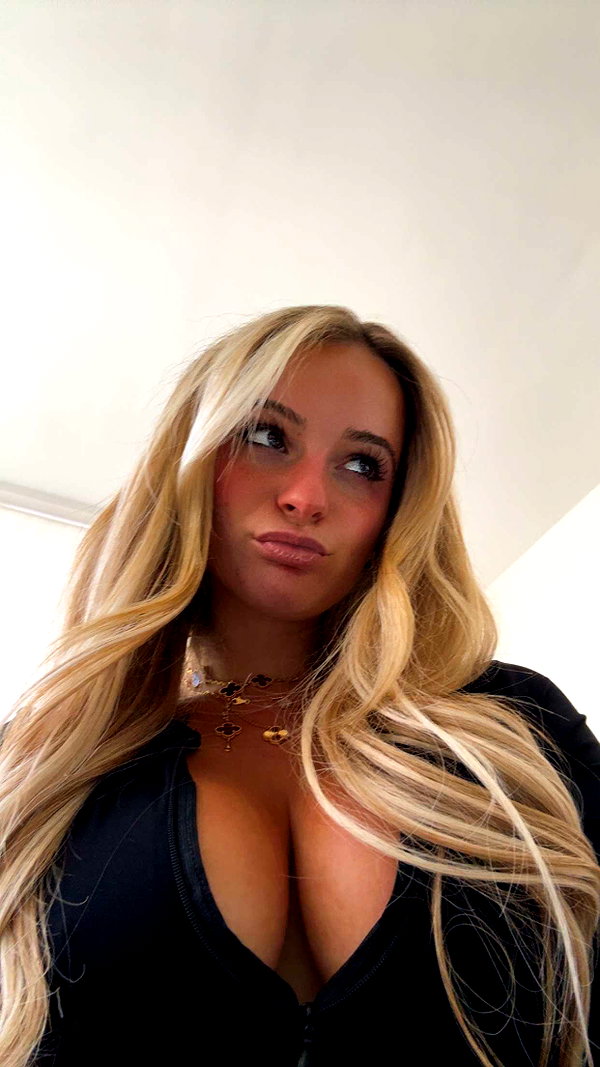 kaitlyn_krems snapchat image archive image