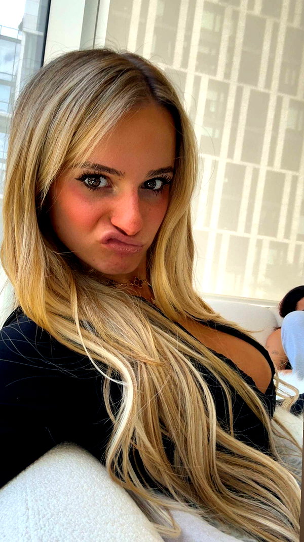 kaitlyn_krems snapchat image archive image