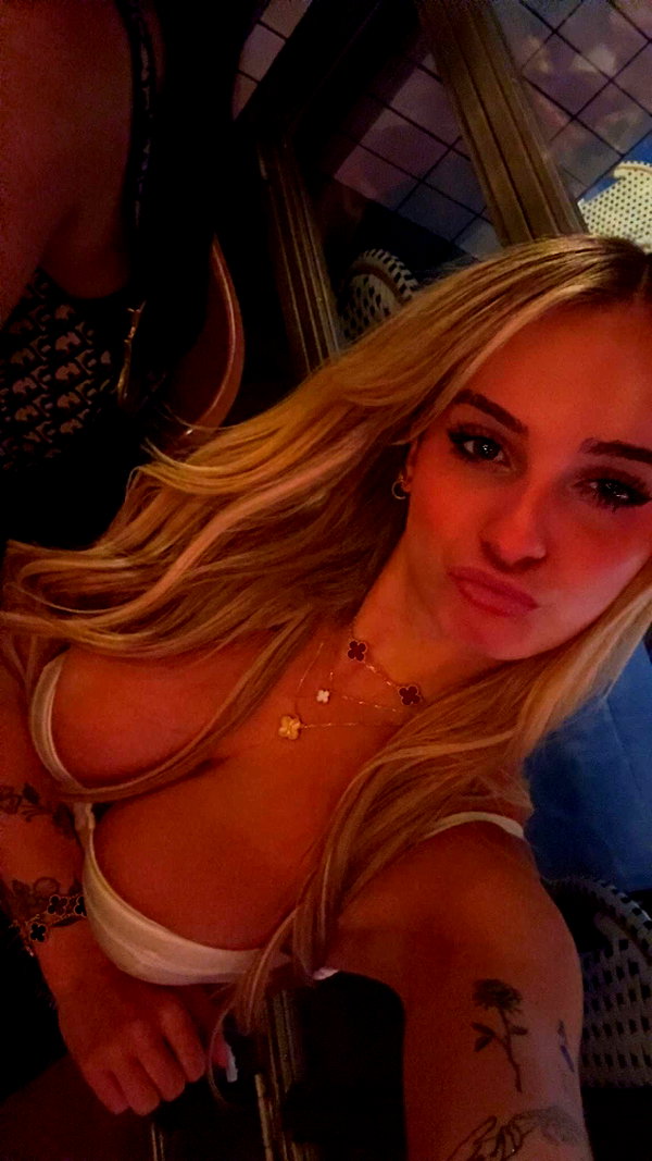 kaitlyn_krems snapchat image archive image