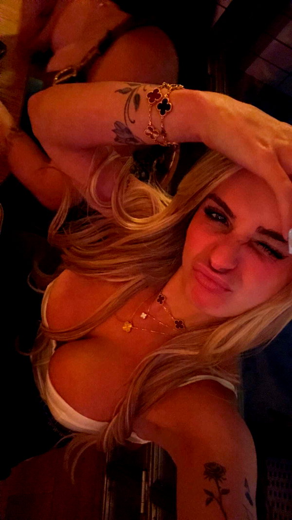 kaitlyn_krems snapchat image archive image