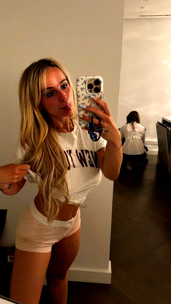 kaitlyn_krems snapchat image archive image