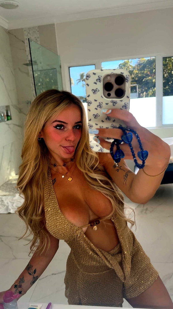 kaitlyn_krems snapchat image archive image