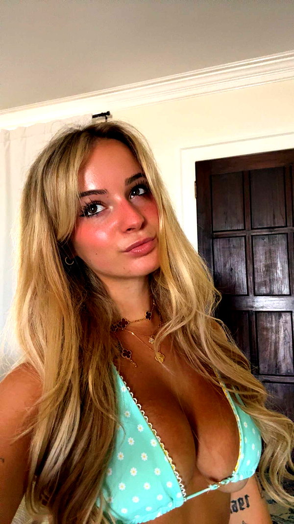 kaitlyn_krems snapchat image archive image