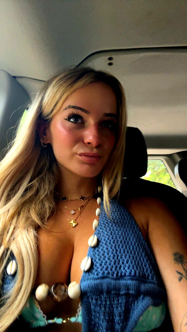 kaitlyn_krems snapchat image archive image