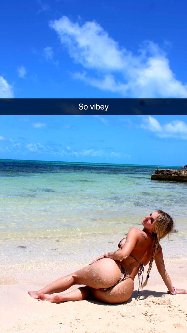 kaitlyn_krems snapchat image archive image