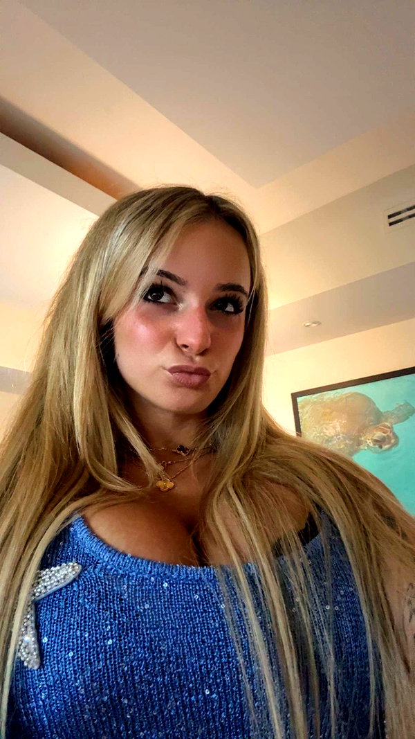 kaitlyn_krems snapchat image archive image