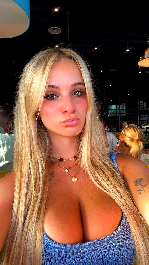 kaitlyn_krems snapchat image archive image