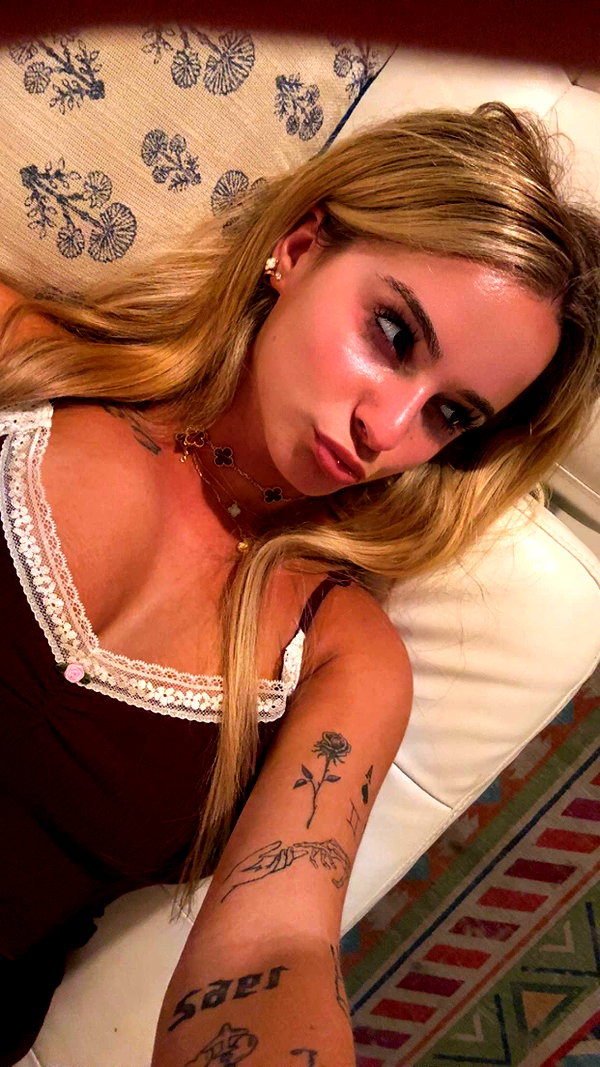 kaitlyn_krems snapchat image archive image