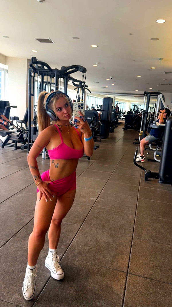 kaitlyn_krems snapchat image archive image