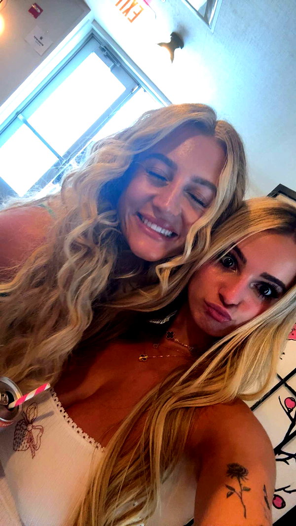 kaitlyn_krems snapchat image archive image