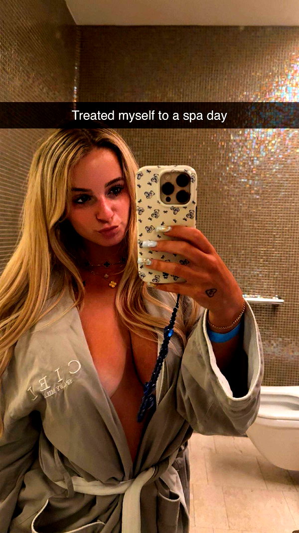 kaitlyn_krems snapchat image archive image