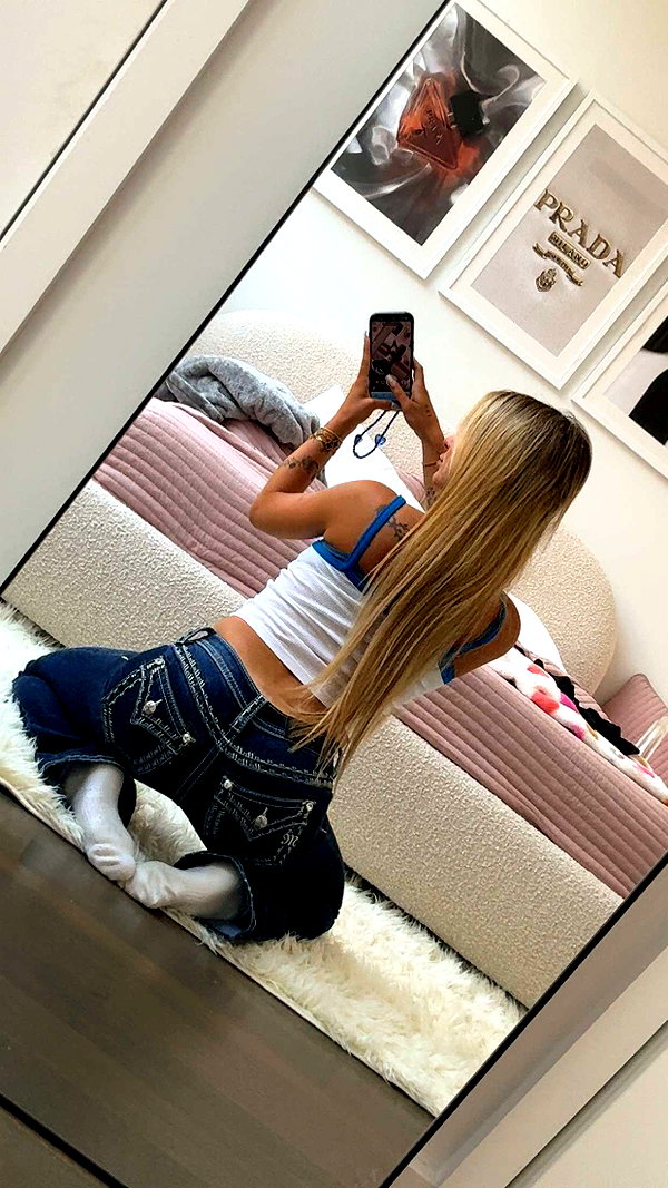 kaitlyn_krems snapchat image archive image