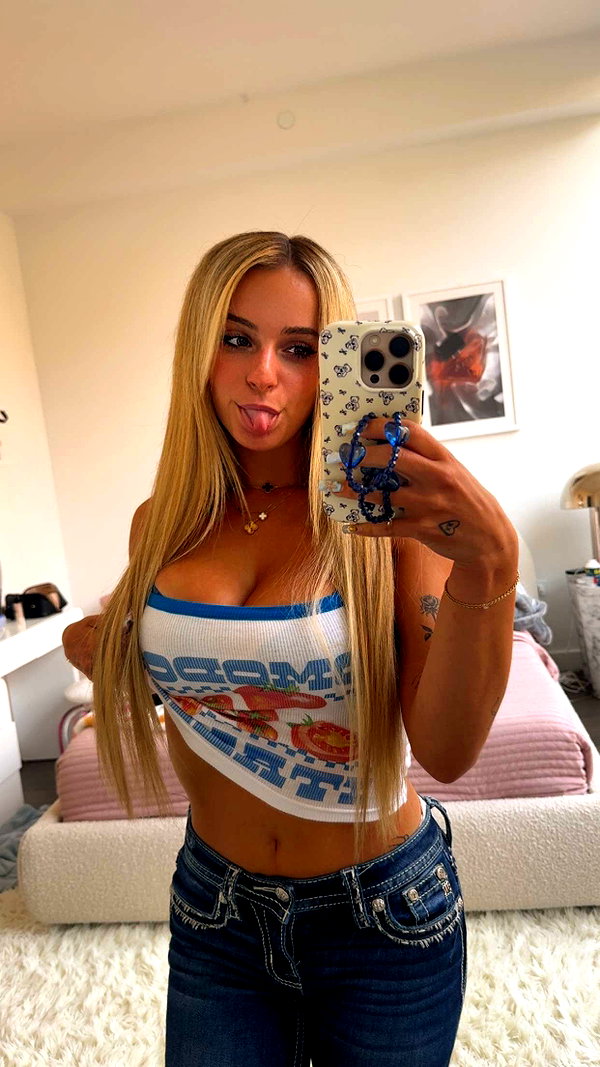 kaitlyn_krems snapchat image archive image