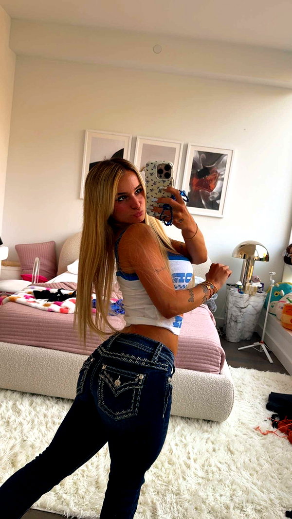 kaitlyn_krems snapchat image archive image
