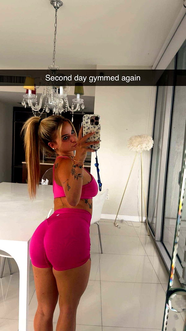 kaitlyn_krems snapchat image archive image