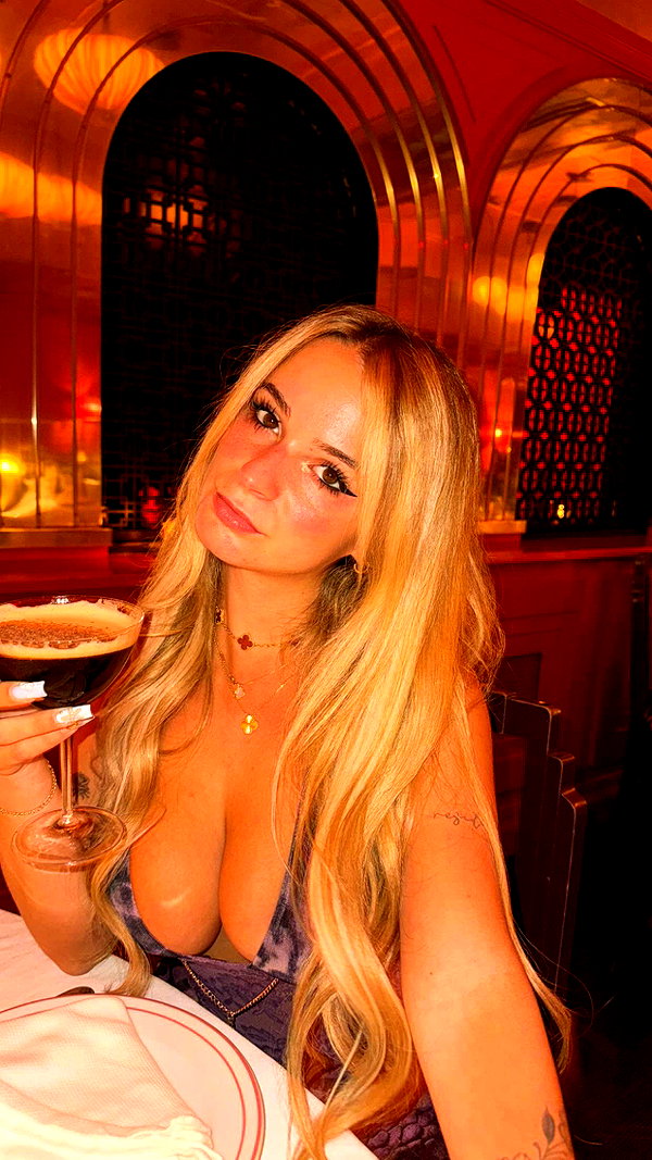 kaitlyn_krems snapchat image archive image