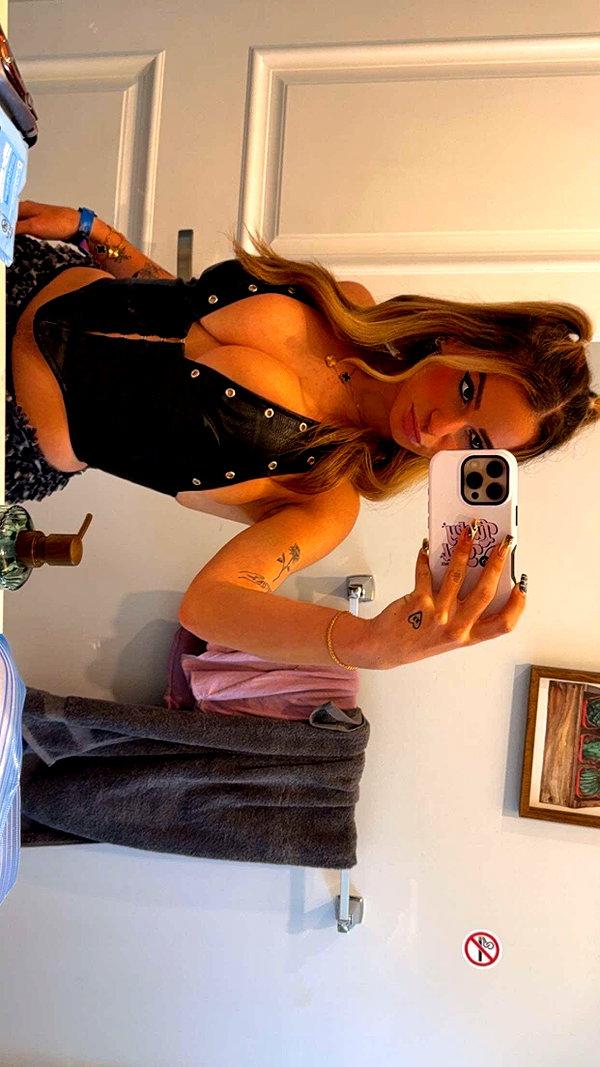 kaitlyn_krems snapchat image archive image