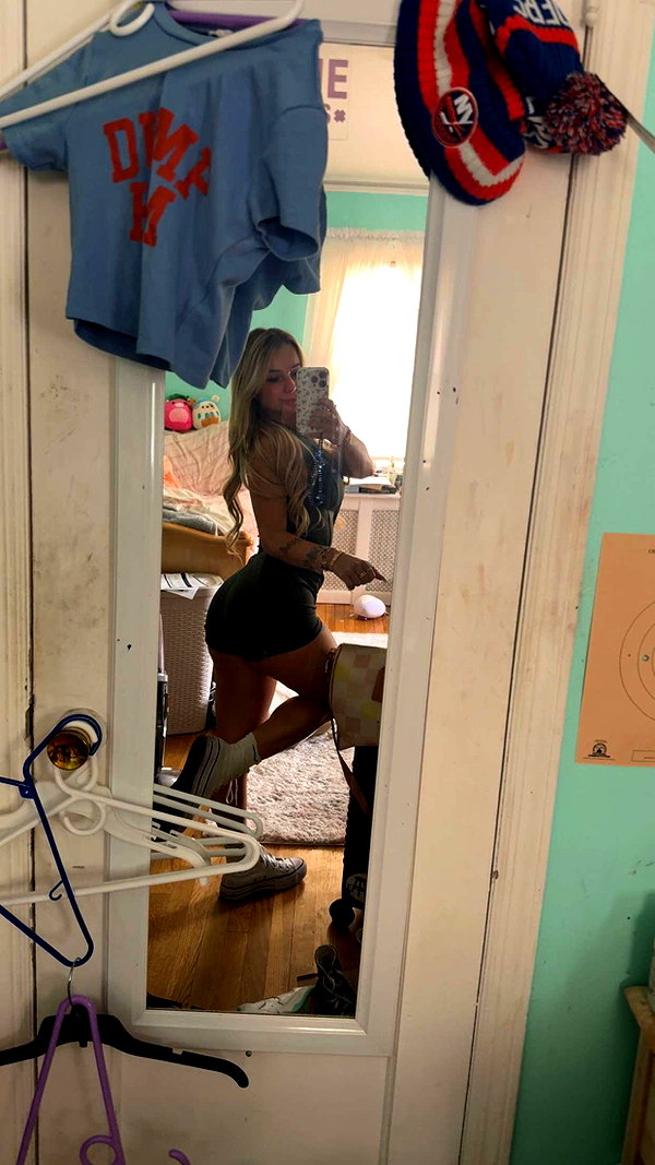 kaitlyn_krems snapchat image archive image
