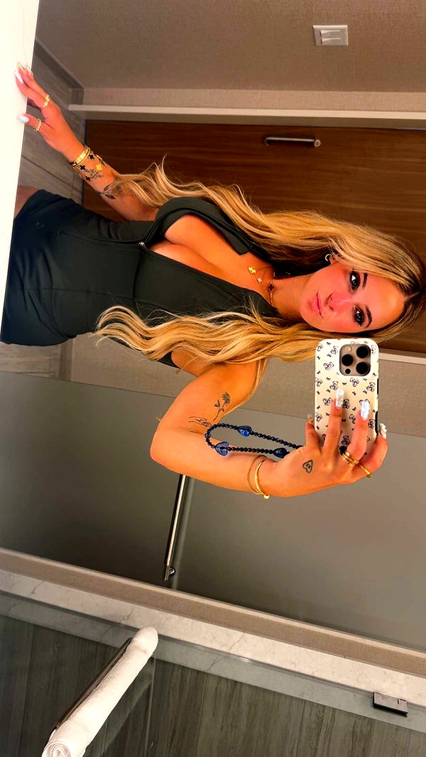 kaitlyn_krems snapchat image archive image