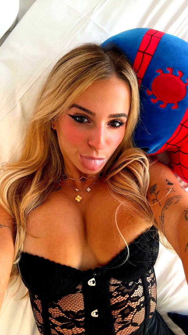 kaitlyn_krems snapchat image archive image
