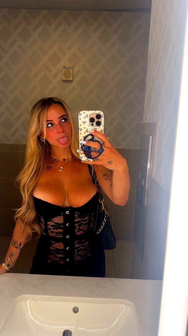 kaitlyn_krems snapchat image archive image