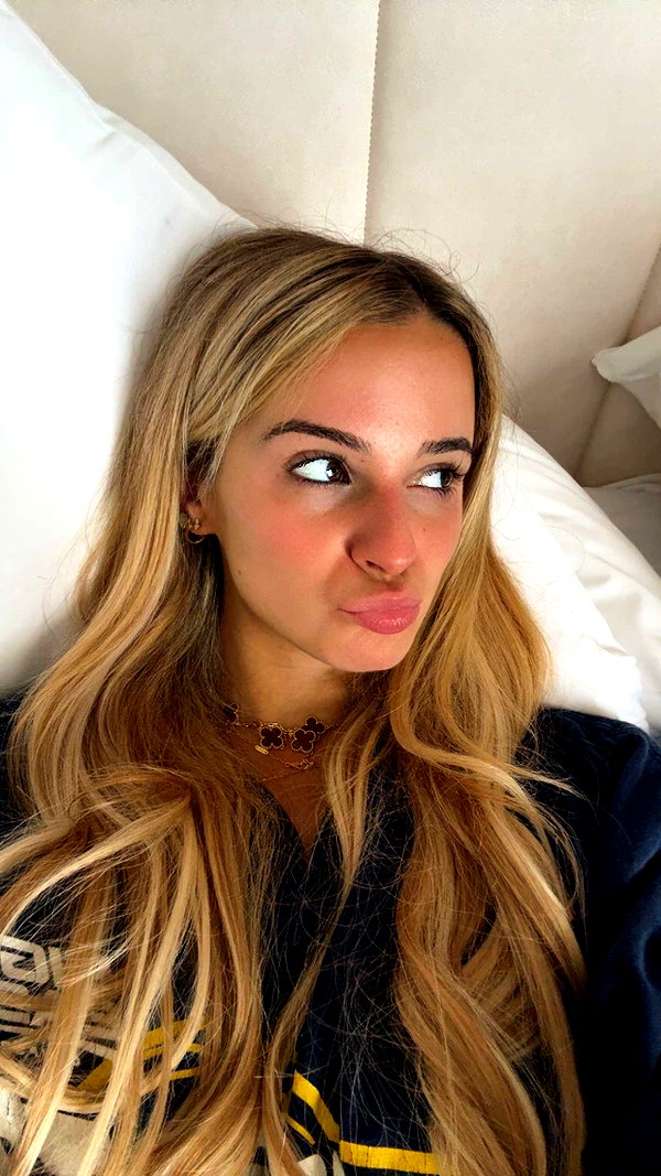 kaitlyn_krems snapchat image archive image