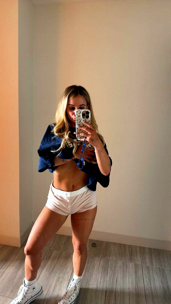 kaitlyn_krems snapchat image archive image