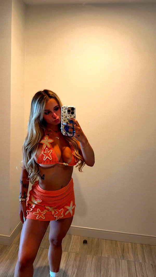 kaitlyn_krems snapchat image archive image
