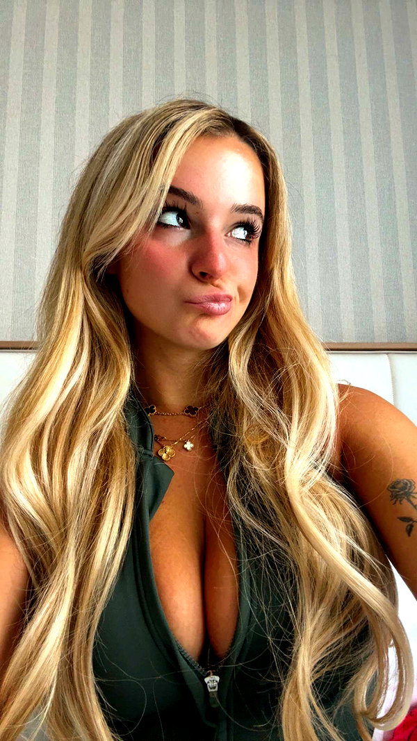 kaitlyn_krems snapchat image archive image