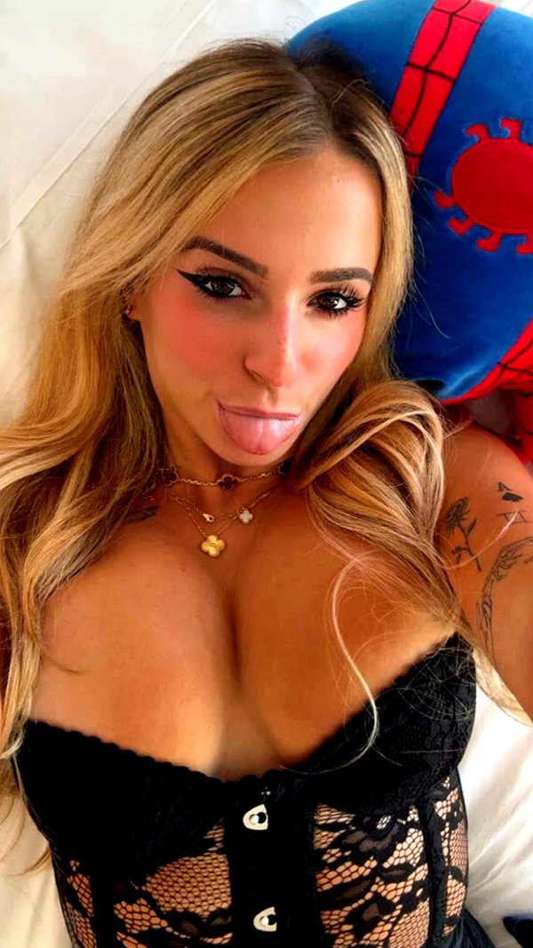kaitlyn_krems snapchat image archive image