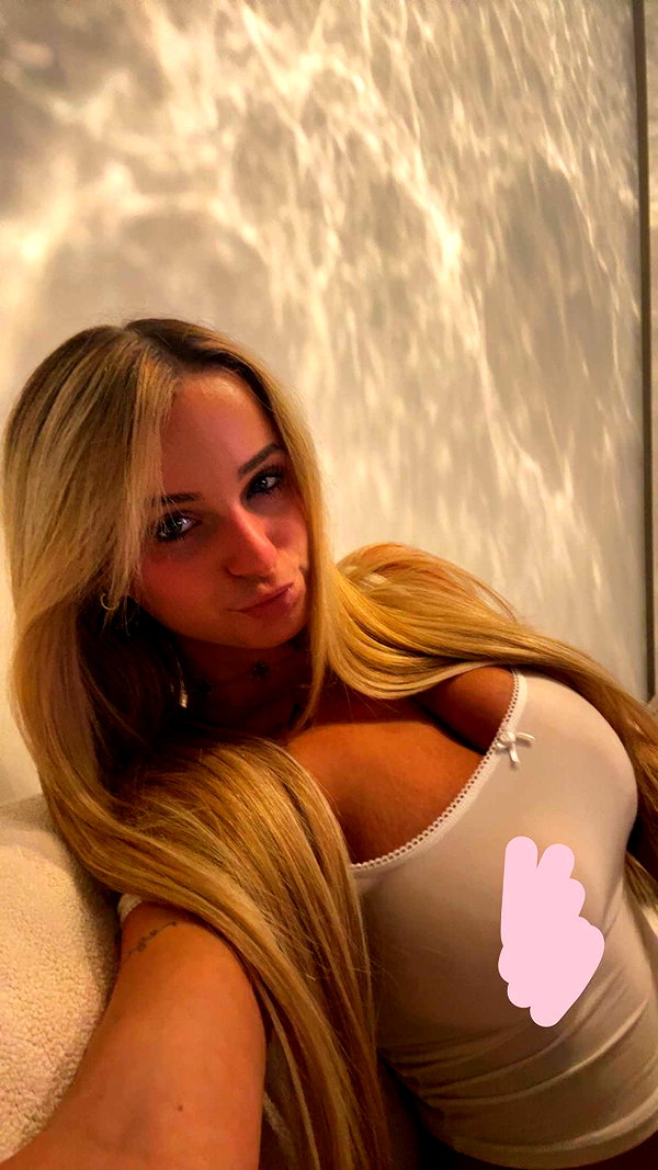 kaitlyn_krems snapchat image archive image