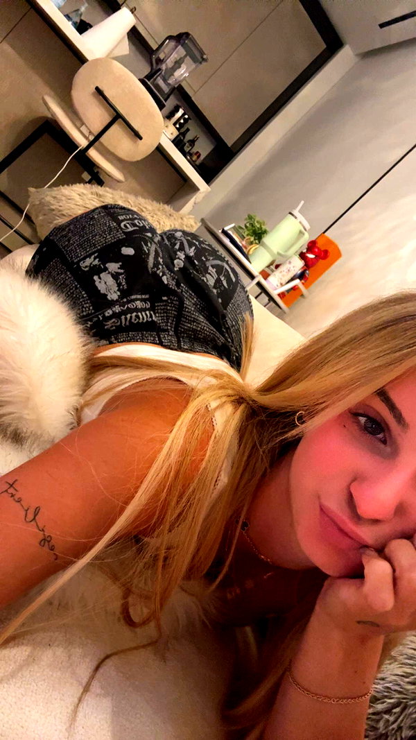 kaitlyn_krems snapchat image archive image