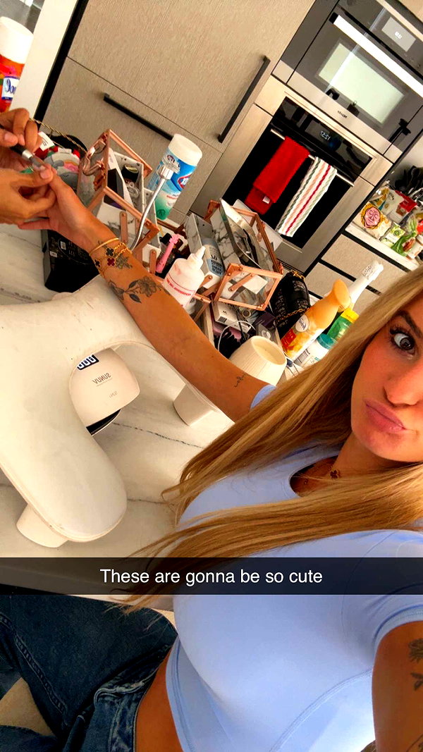 kaitlyn_krems snapchat image archive image