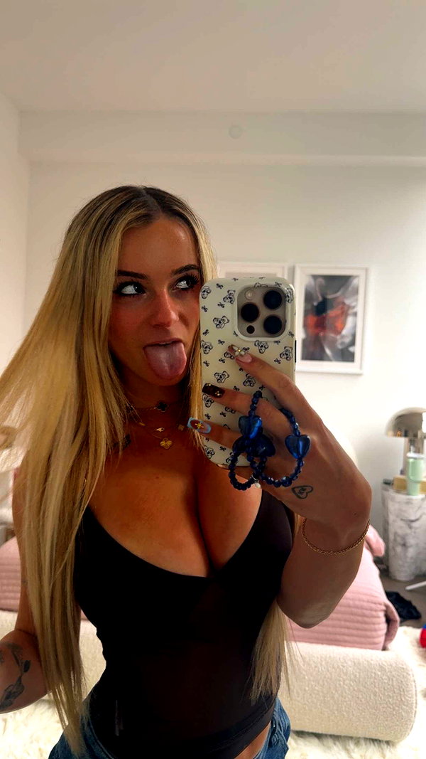 kaitlyn_krems snapchat image archive image
