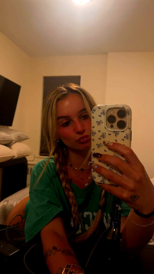 kaitlyn_krems snapchat image archive image
