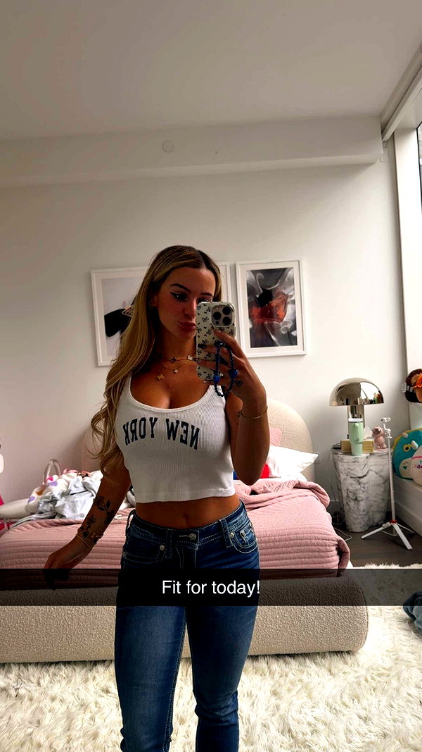 kaitlyn_krems snapchat image archive image