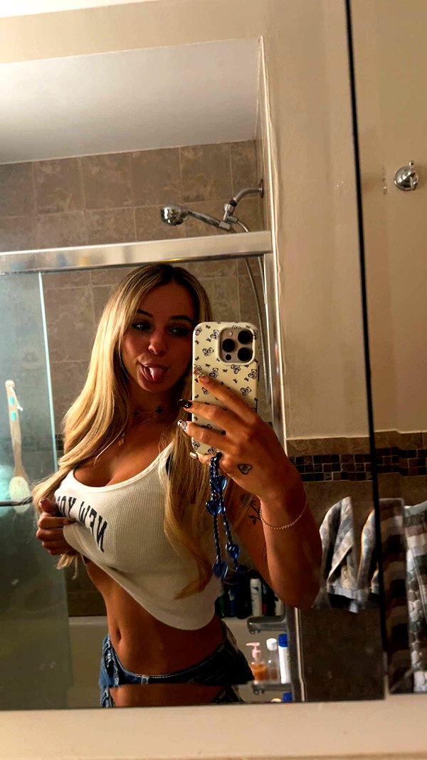 kaitlyn_krems snapchat image archive image