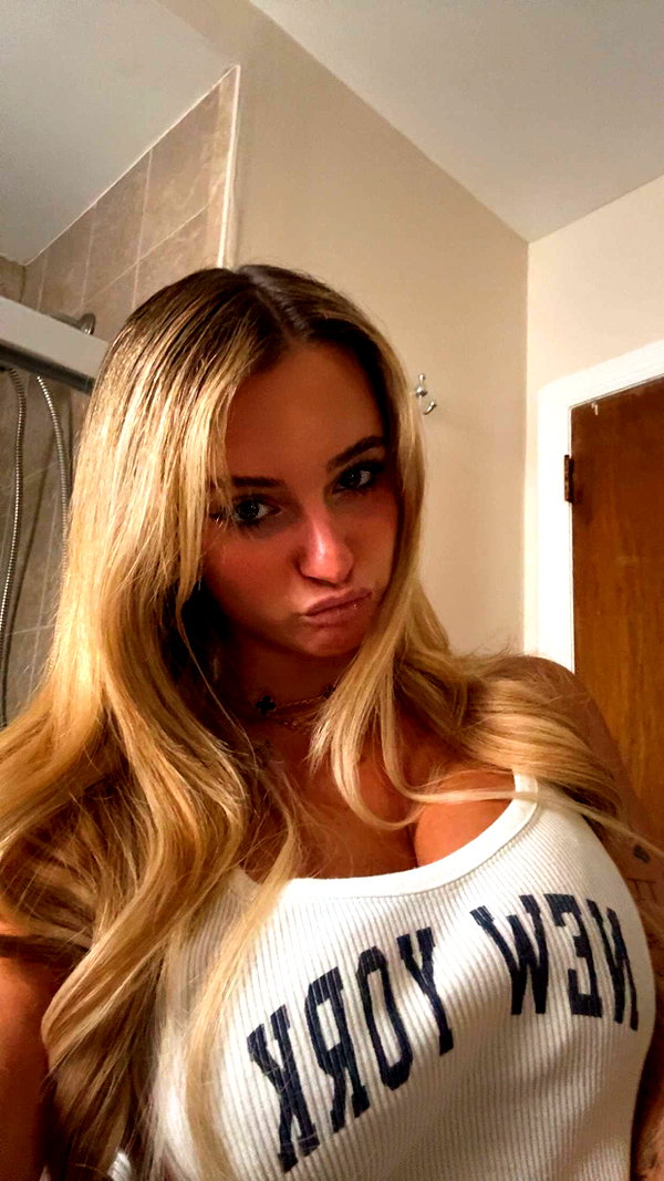 kaitlyn_krems snapchat image archive image