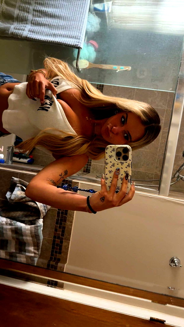 kaitlyn_krems snapchat image archive image