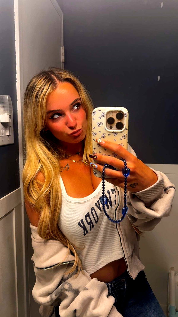 kaitlyn_krems snapchat image archive image