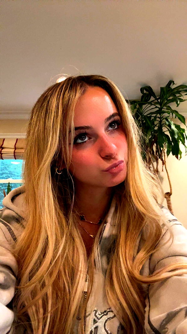 kaitlyn_krems snapchat image archive image
