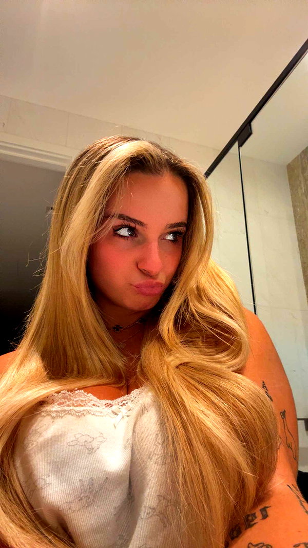 kaitlyn_krems snapchat image archive image