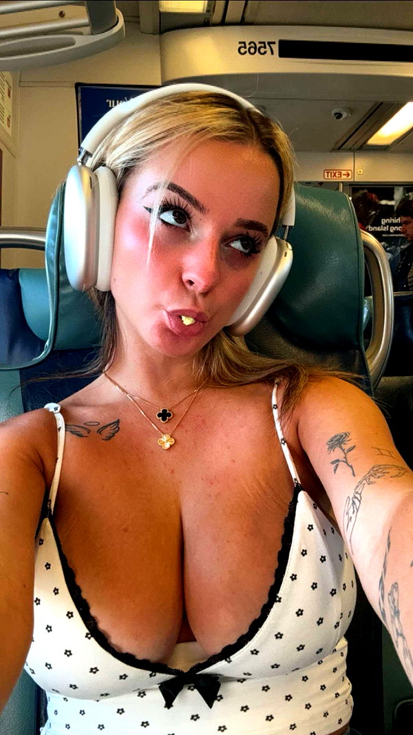 kaitlyn_krems snapchat image archive image