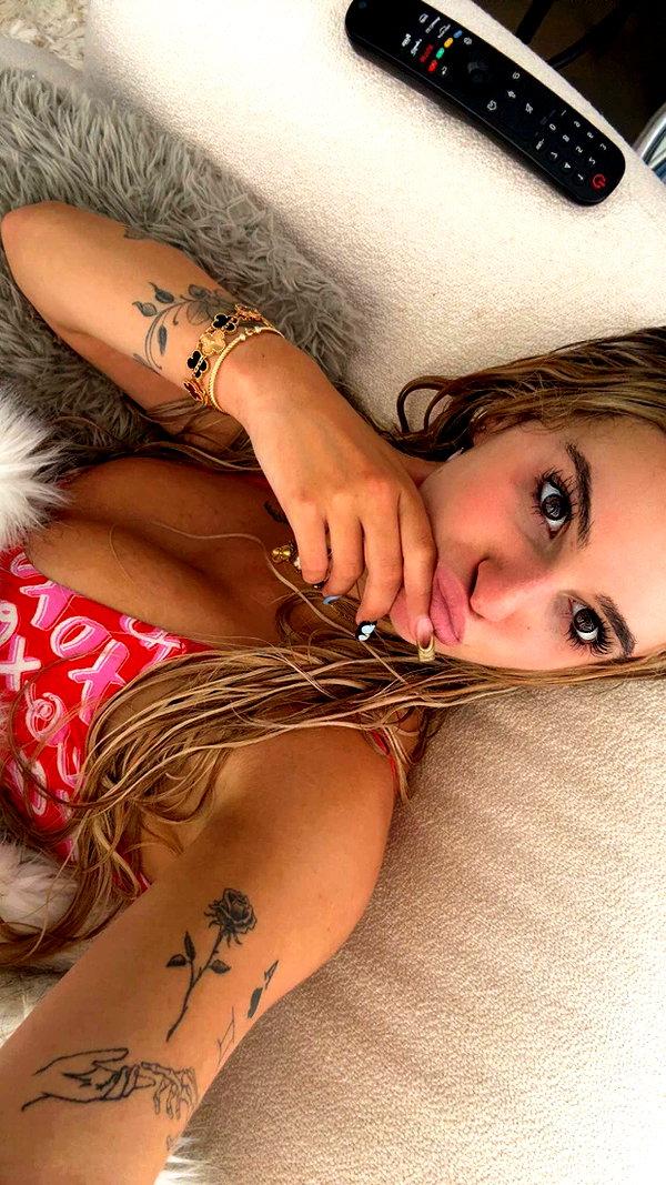 kaitlyn_krems snapchat image archive image