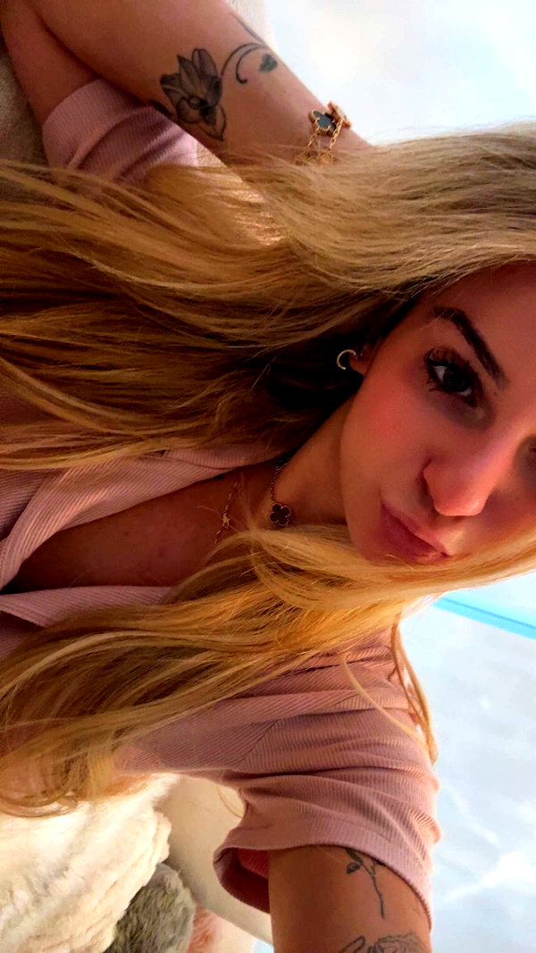 kaitlyn_krems snapchat image archive image