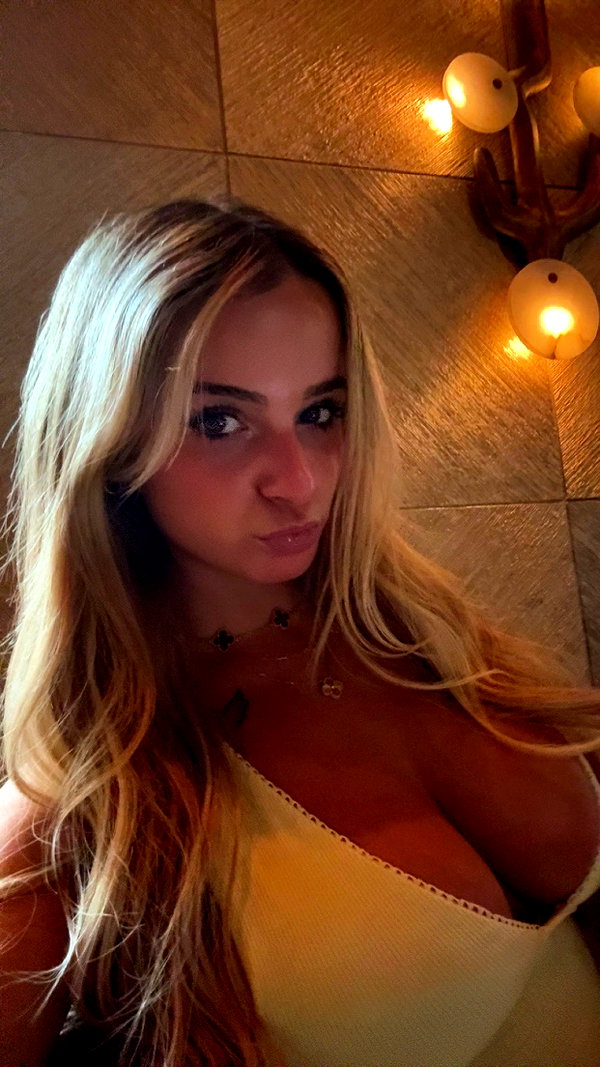 kaitlyn_krems snapchat image archive image