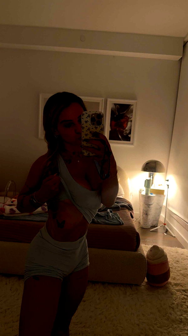 kaitlyn_krems snapchat image archive image