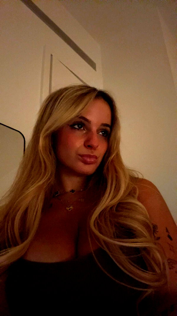 kaitlyn_krems snapchat image archive image