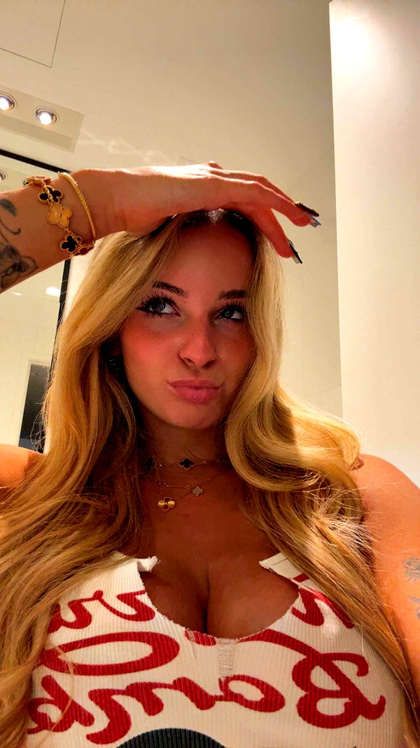 kaitlyn_krems snapchat image archive image